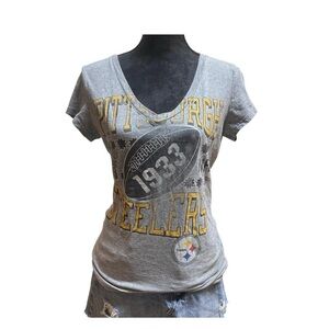 Pittsburgh Steelers Gray V-Neck Women's Shirt Medium